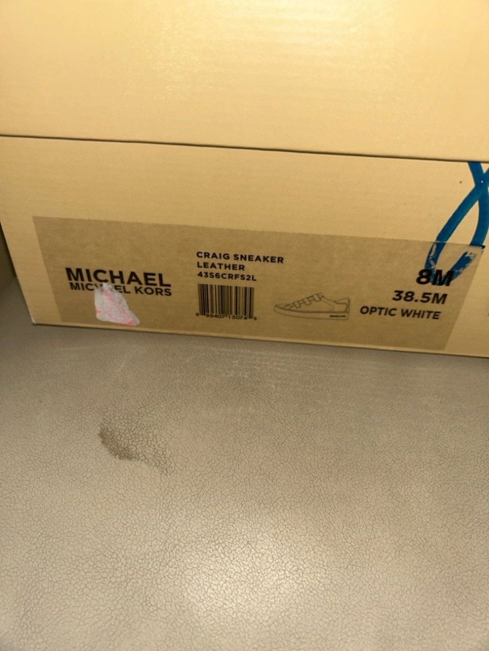 “SEND UR REASONABLE OFFER” 😉 Michael Kors White Leather Triple-Velcro Sneakers 🥰 - Picture 6 of 6